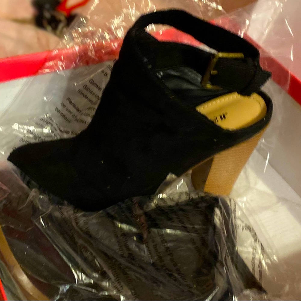 Sling back close shoe